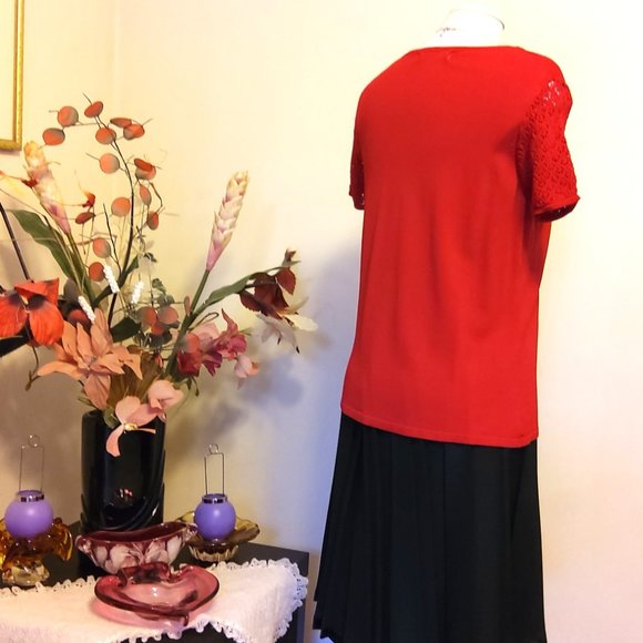 NWT Women’s Short Cochet Sleeve Scoop Neck Red Sweater Top Size M 8 10 - Picture 4 of 4